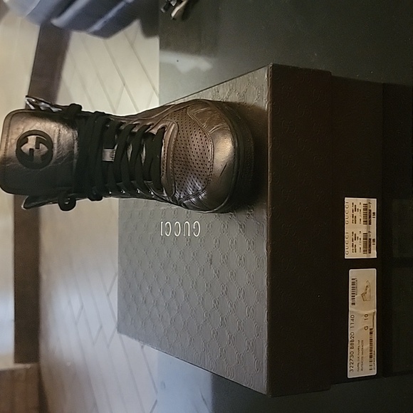 Mens Gucci Sneaker  SIZE 10 - Picture 2 of 2